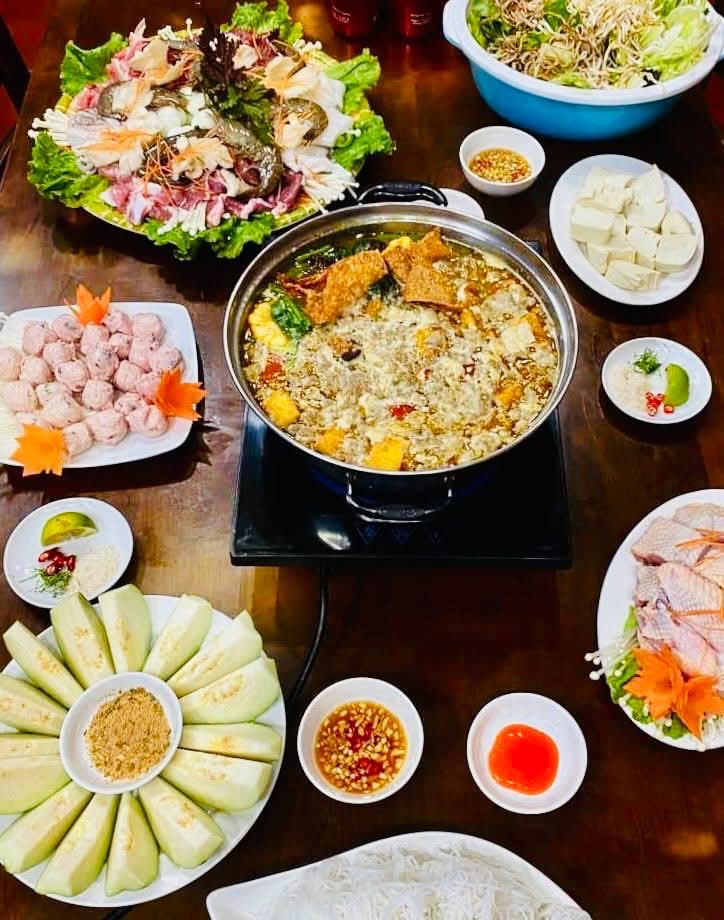 Lẩu cá rô đồng Ninh Bình tại Ven Sông Quán