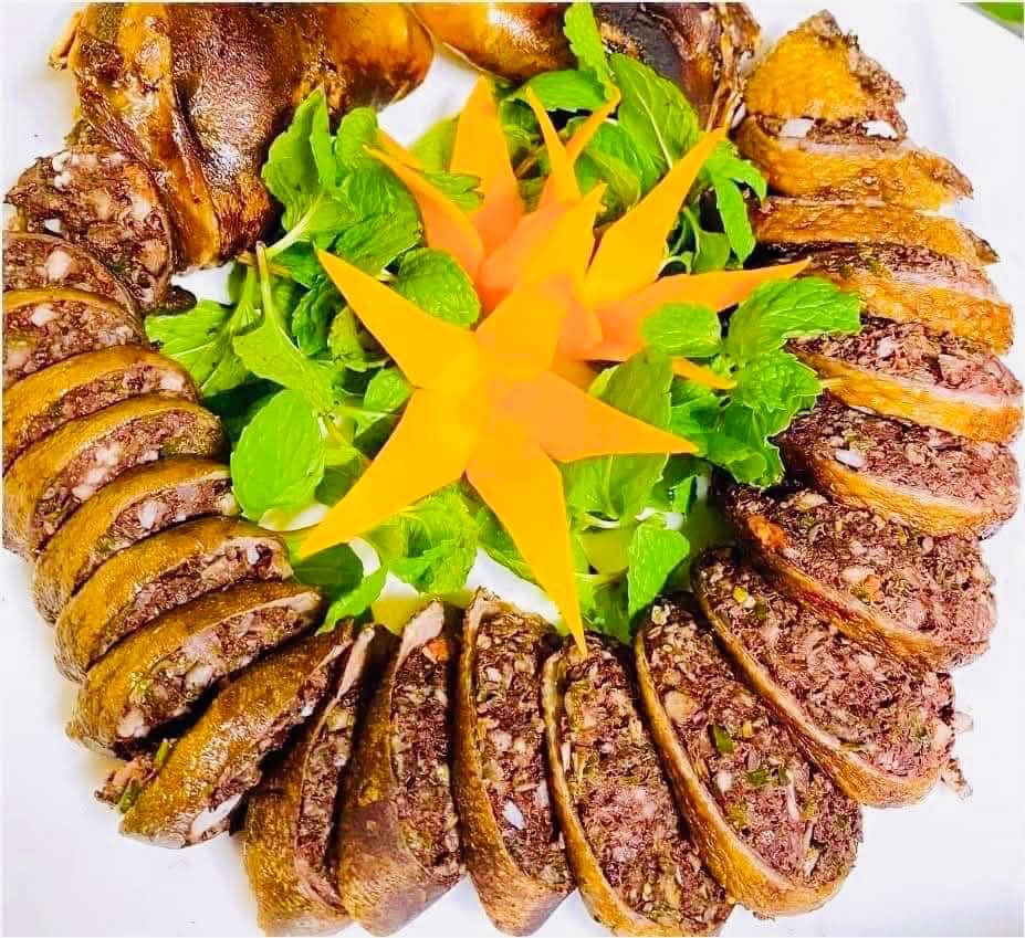 Set Ngỗng 9 món tại Ven Sông Quán